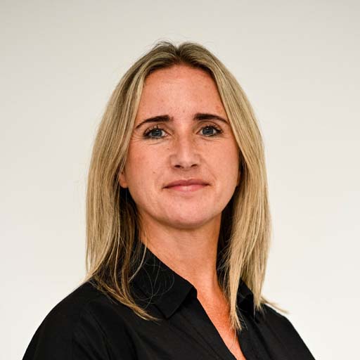 Claire Arnold